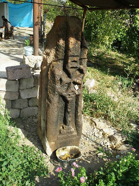 File:Byurakan Khachkar.JPG