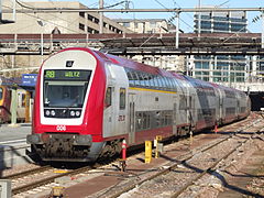 Un train des CFL quittant la gare de Luxembourg en direction de celle de Wiltz.