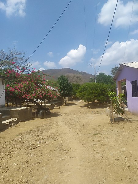 File:Calles de Arroyo Negro, Atlántico, Colombia CO.jpg