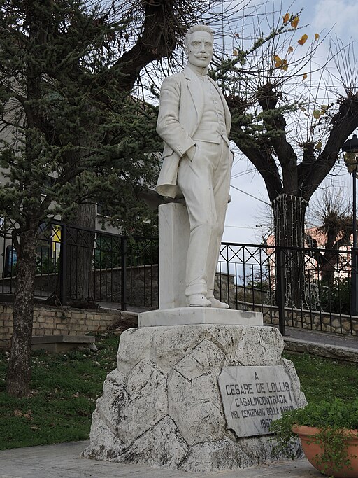 Casalincontrada - Monumento a Cesare De Lollis