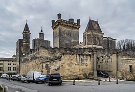 于泽斯城堡（法语：Château d'Uzès）