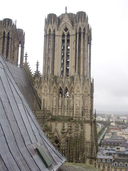 File:Cathédrale ND de Reims - tour nord (6).JPG