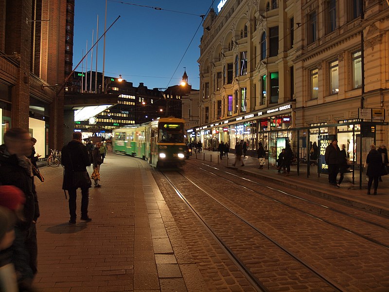 File:Central Helsinki in late evening.jpg