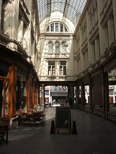 File:Charleroi - passage de la Bourse - 3.jpg