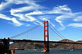 Nori cirrus fibratus peste Golden Gate Bridge