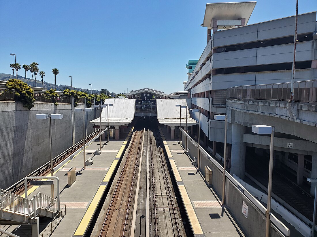 Colma station