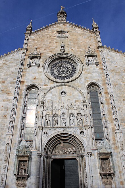 The main facade of the Duomo.