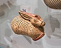 Corinthian plastic aryballos - crouching hare - Oxford AM 1879-131 - 02
