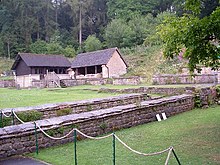 Krycí budovy, římská vila Chedworth - geograph.org.uk - 1408333.jpg