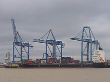 Plik:Cranes_at_Tilbury_Docks_-_geograph.org.uk_-_2089982.jpg