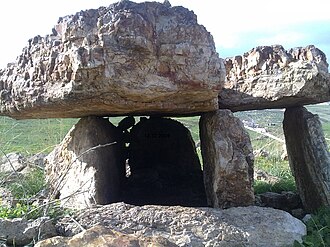 Flint dolmen in Johfiyeh, Jordan Dolmen Johfiyeh Jordan Ahmed Telfah 13January2010.jpg