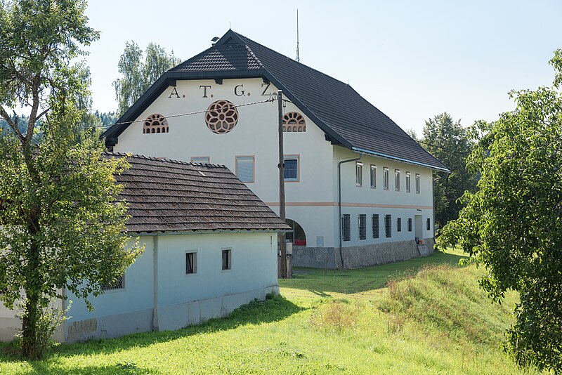 File:Ebenthal Radsberg 4 Kulturhaus Ost-Ansicht 13082015 6620.jpg