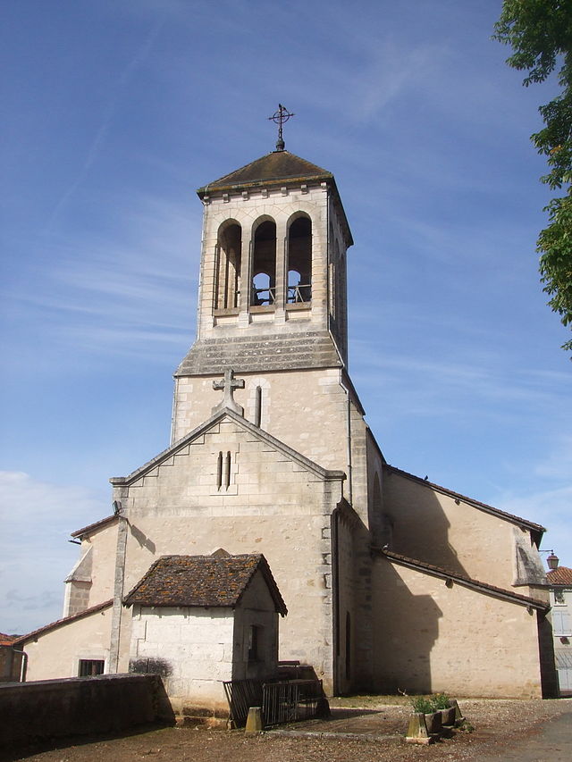 File:Eglise Varaignes.jpg