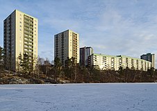 Bostadsområdet Ekudden vid Järlasjöns norra strand.
