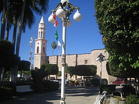 El Fuerte, Sinaloa, church and plaza.JPG