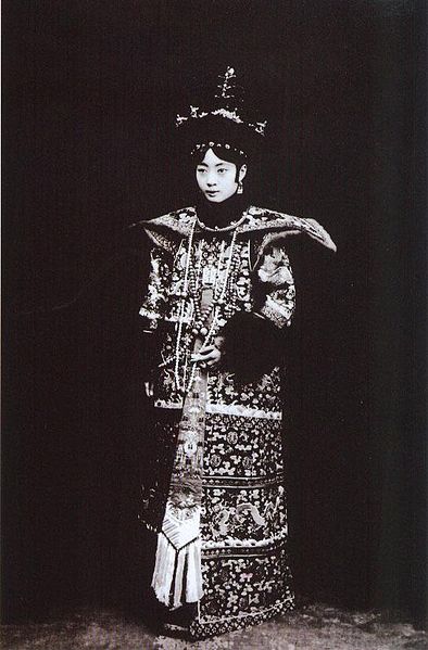 File:Empress Gobele Wan-Rong (01).JPG