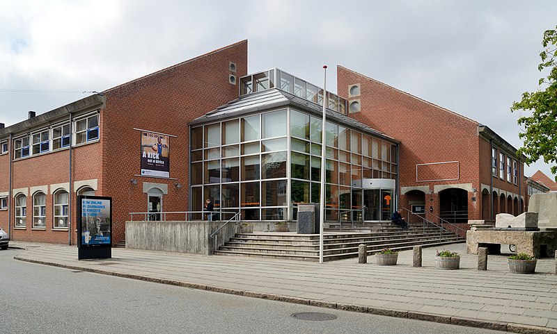 File:Esbjerg - Bibliothek.jpg