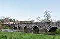 Arch bridge