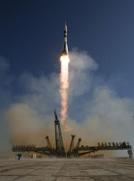 File:Expedition 21 Lifts Off.jpg