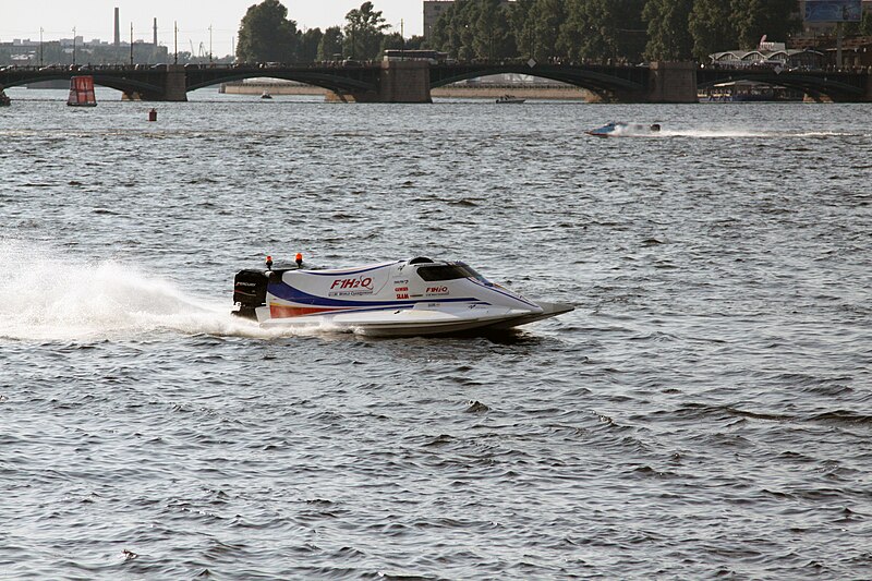 File:F1H2O Safety Boat, St. Petersburg, 2009.jpg