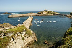 Tapia Adası ve deniz feneri