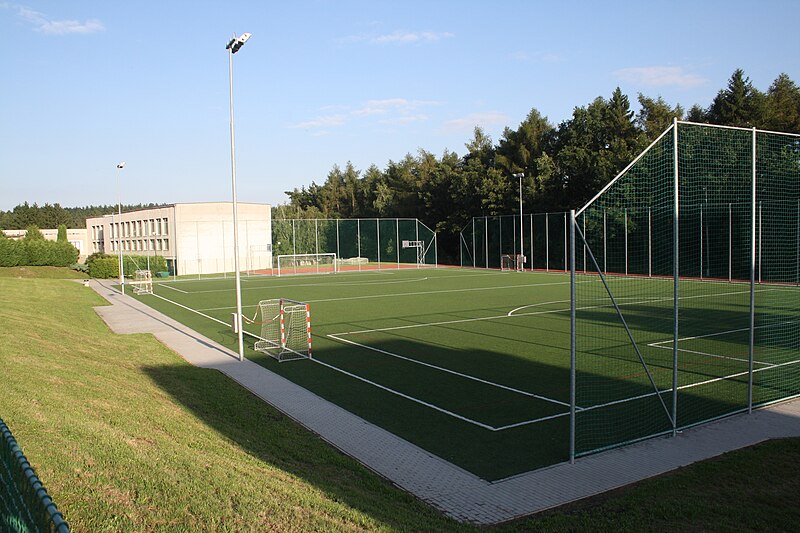 File:Football field of Elementary school Bartuškova in Třebíč, Třebíč District.jpg