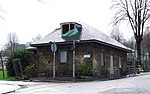 Former lodge house - geograph.org.uk - 652243.jpg