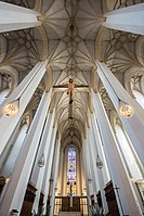 Münchener Frauenkirche, Gewölbe am Triumphkreuz von links nach rechts: Kapelle, Umgang, Binnenchor, Umgang, Kapelle