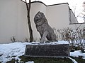 Löwe von 1848 und Gedenktafel für Fritz Gerlich