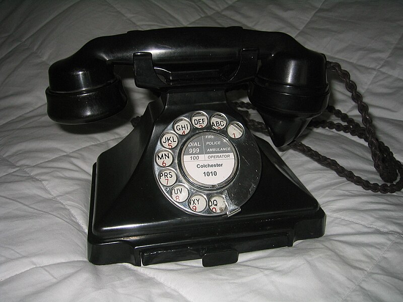 File:GPO 232 Telephone without bell set 26.JPG