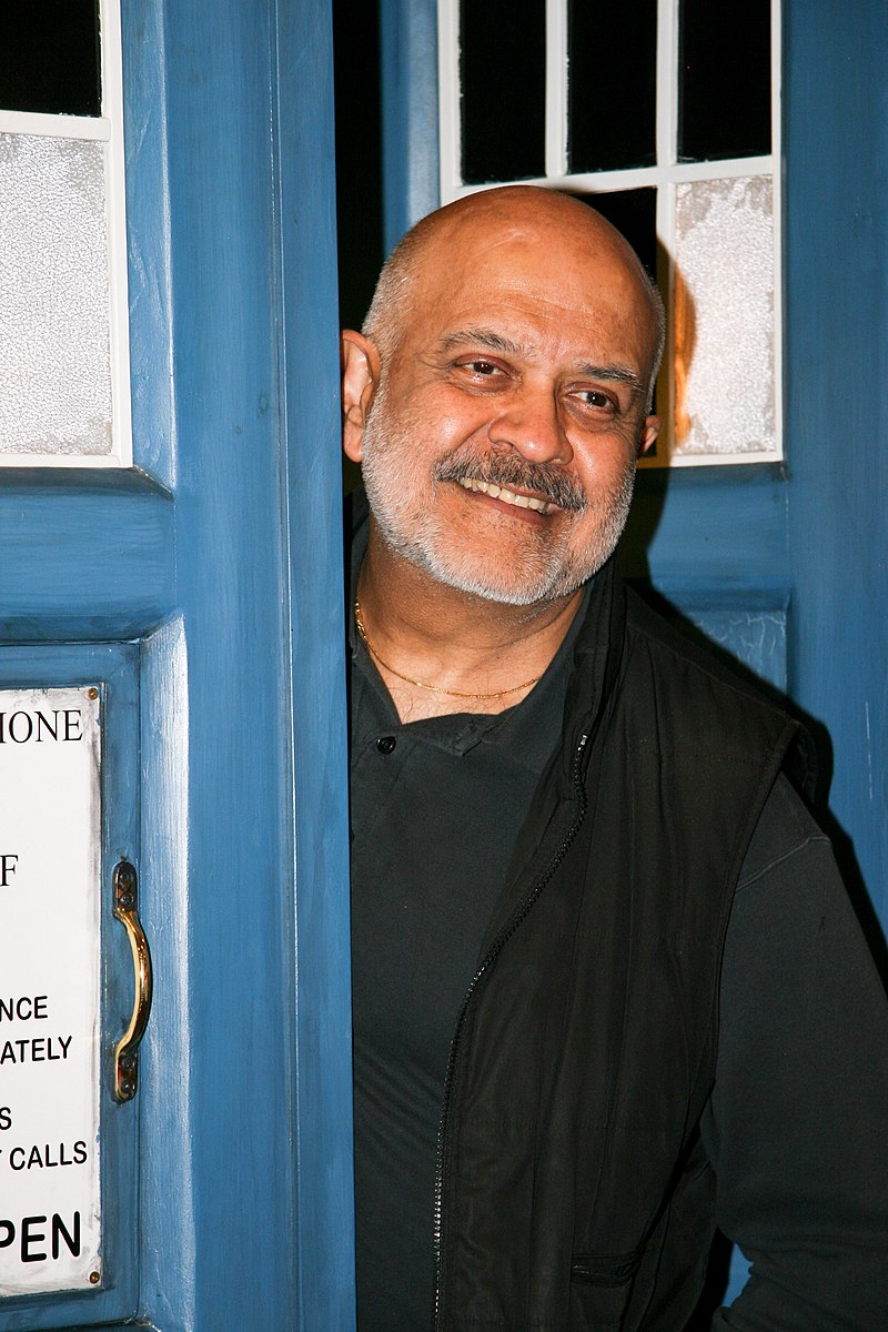 Gallifrey 2011- Podshock with Waris Hussein - 5514760415.jpg