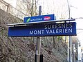 Panneau à l'extrémité sud du quai pour Paris-Saint-Lazare.