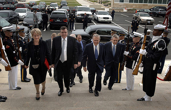 Valgerður Sverrisdóttir, Geir Haarde, Donald Rumsfeld and Björn Bjarnason at the Pentagon in October, 2006