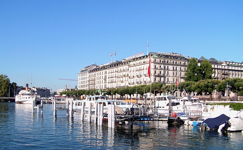 File:Geneve Quai du Mont-Blanc PICT4553.JPG