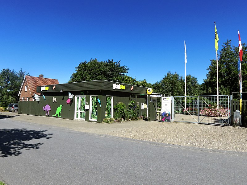 File:Gladzoo.jpg