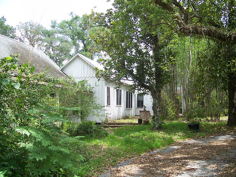 File:Gotha Palm Cottage Gardens03.jpg