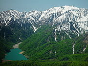 大白川ダムと別山 奥三方岳より