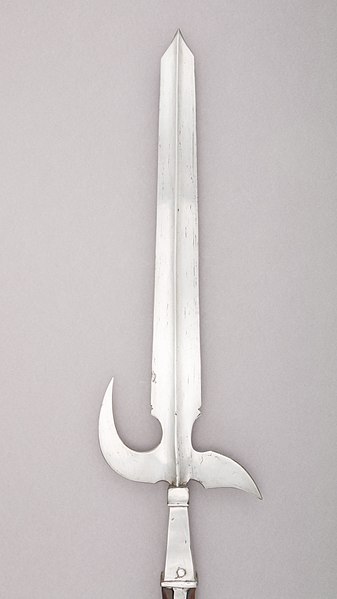 File:Halberd MET 14.25.23 004dec2014.jpg