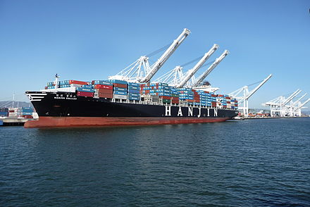 Merchant ships. Hanjin контейнер. Контейнеровоз Hanjin пожар. Фрахт. Иван черных судно контейнеровоз.