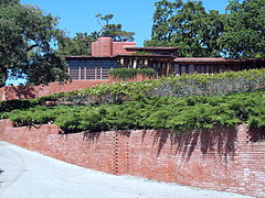 Hanna-Honeycomb House, 737 Frenchman's Rd., Пало-Альто, Калифорния, 6-3-2012 3-38-21 PM.JPG