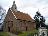 Hervormde kerk Zweeloo met het ernaast gelegen oorlogsgraf