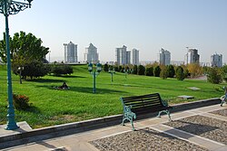 Independence Park, Aşgabat (Stans08-056; 3134884466).jpg
