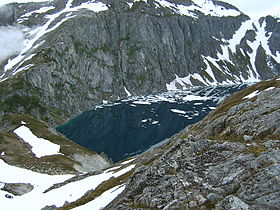 Illustrasjonsbilde av artikkelen Indigo Lake