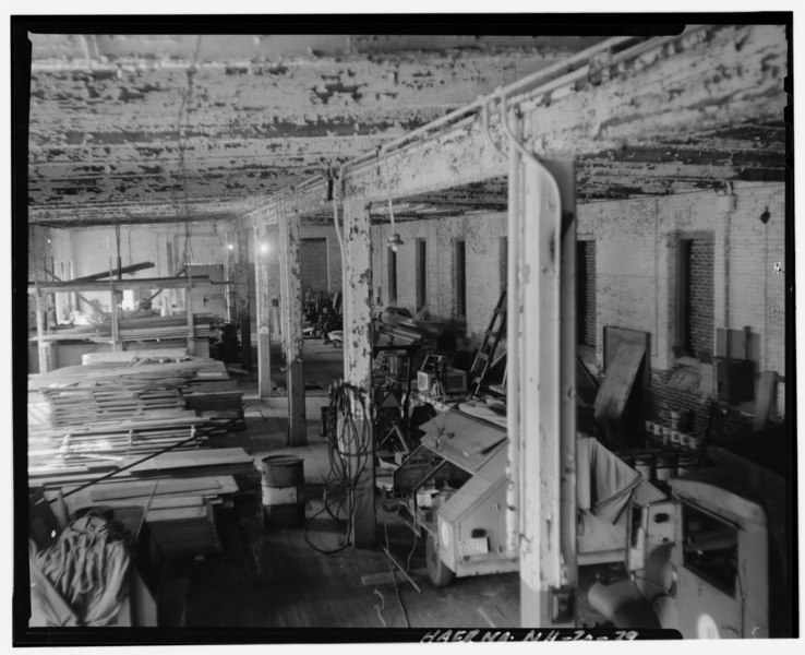 File:Inside Powerhouse No. 2, west of centerline, north view, north and west wall faces - Sewall's Falls Hydroelectric Facility, East end of Second Street spanning Merrimack River, HAER NH,7-CON,11-39.tif