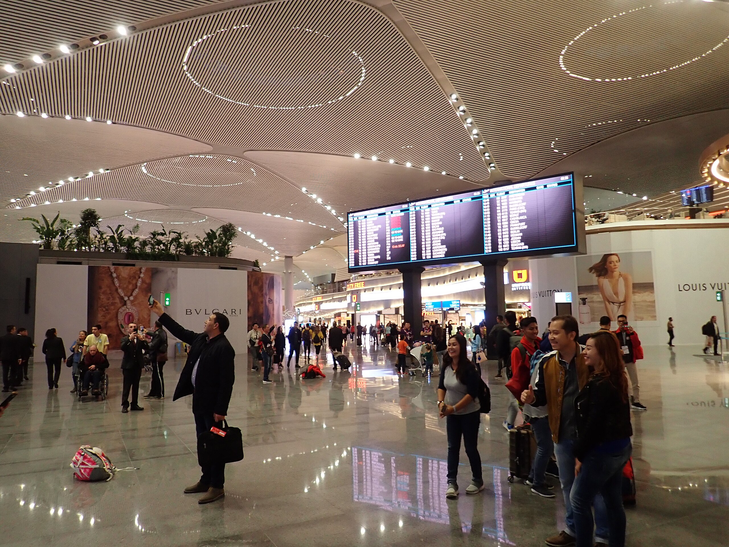 Istanbul Airport / Louis Vuitton 