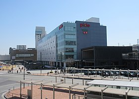 Himeji Station makalesinin açıklayıcı görüntüsü