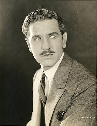 <span class="mw-page-title-main">John Roche (actor)</span> American actor (1893-1952)