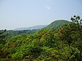 Monte Kabuto desde el Parque Forestal Kabutoyama (2) (4/2009)