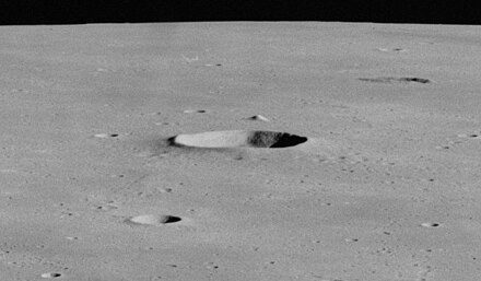 Oblique view from Apollo 15 Kirch crater AS15-M-1544.jpg