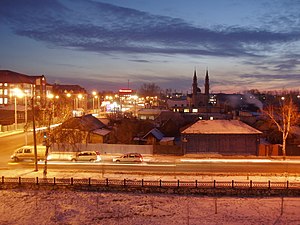 Перекрёсток ул. Мира и ул. Богдана Хмельницкого вечером